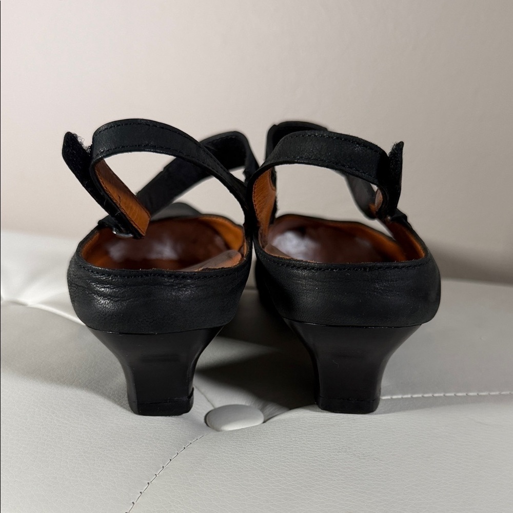 Think! Black Slingback Heels - Picture 7 of 14